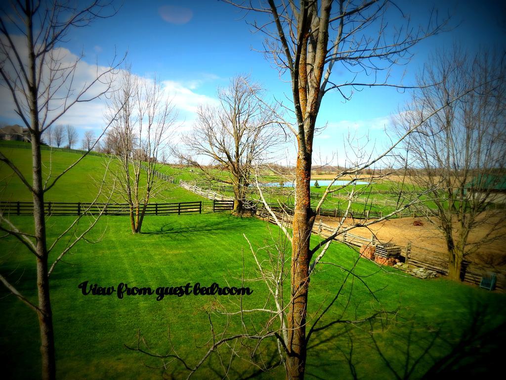 Heathcote Haven Bed & Breakfast คลาร์กสเบิร์ก ภายนอก รูปภาพ